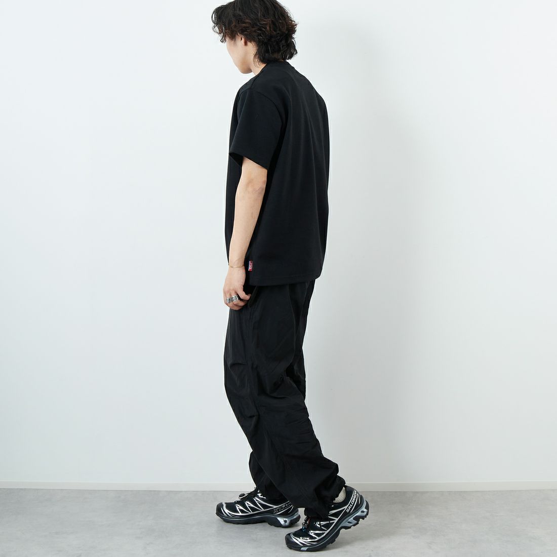 PARIS SAINT-GERMAN [パリ・サンジェルマン] PSGエンボスロゴ ショートスリーブTシャツ [PS0525SS0001] BLACK &&モデル身長：179cm 着用サイズ：XL&&