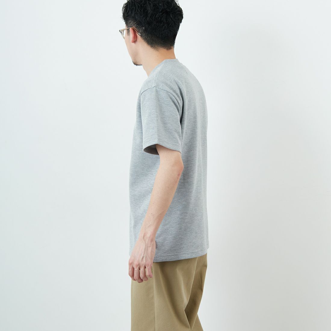 PARIS SAINT-GERMAN [パリ・サンジェルマン] PSGエンボスロゴ ショートスリーブTシャツ [PS0525SS0001] H.GRAY &&モデル身長：168cm 着用サイズ：M&&