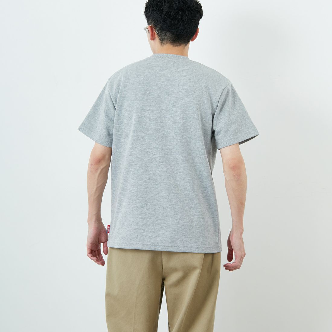 PARIS SAINT-GERMAN [パリ・サンジェルマン] PSGエンボスロゴ ショートスリーブTシャツ [PS0525SS0001] H.GRAY &&モデル身長：168cm 着用サイズ：M&&