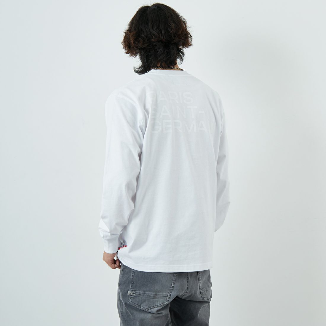 PARIS SAINT-GERMAN [パリ・サンジェルマン] PSGロゴデザイン バックプリントTシャツ [PS0325SS0002] WHITE &&モデル身長：179cm 着用サイズ：L&&