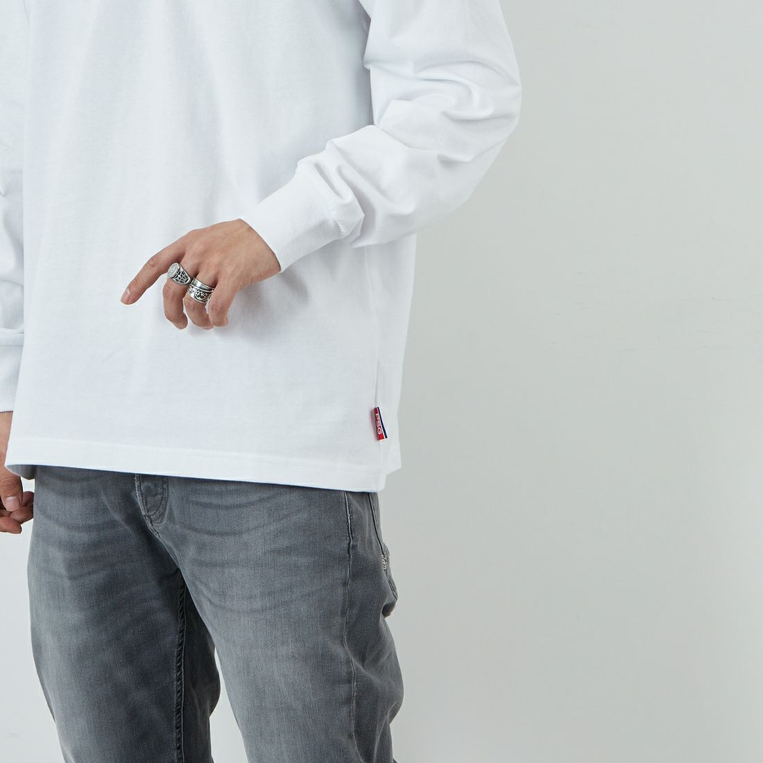 PARIS SAINT-GERMAN [パリ・サンジェルマン] PSGロゴデザイン バックプリントTシャツ [PS0325SS0002] WHITE &&モデル身長：179cm 着用サイズ：L&&