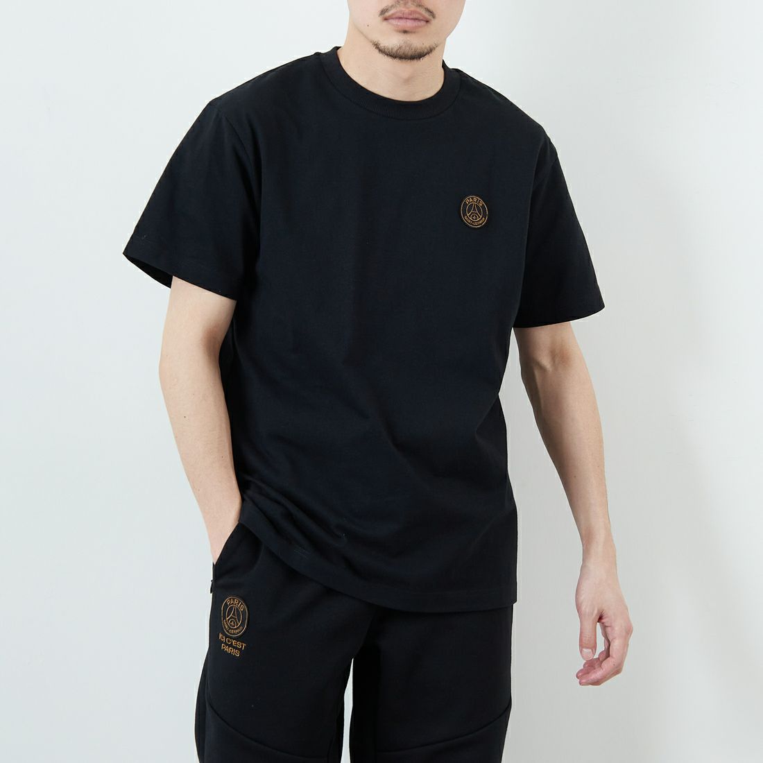 PARIS SAINT-GERMAN [パリ・サンジェルマン] PARISロゴ バックプリントTシャツ [PS0125SS0001] BLACK &&モデル身長：168cm 着用サイズ：M&&