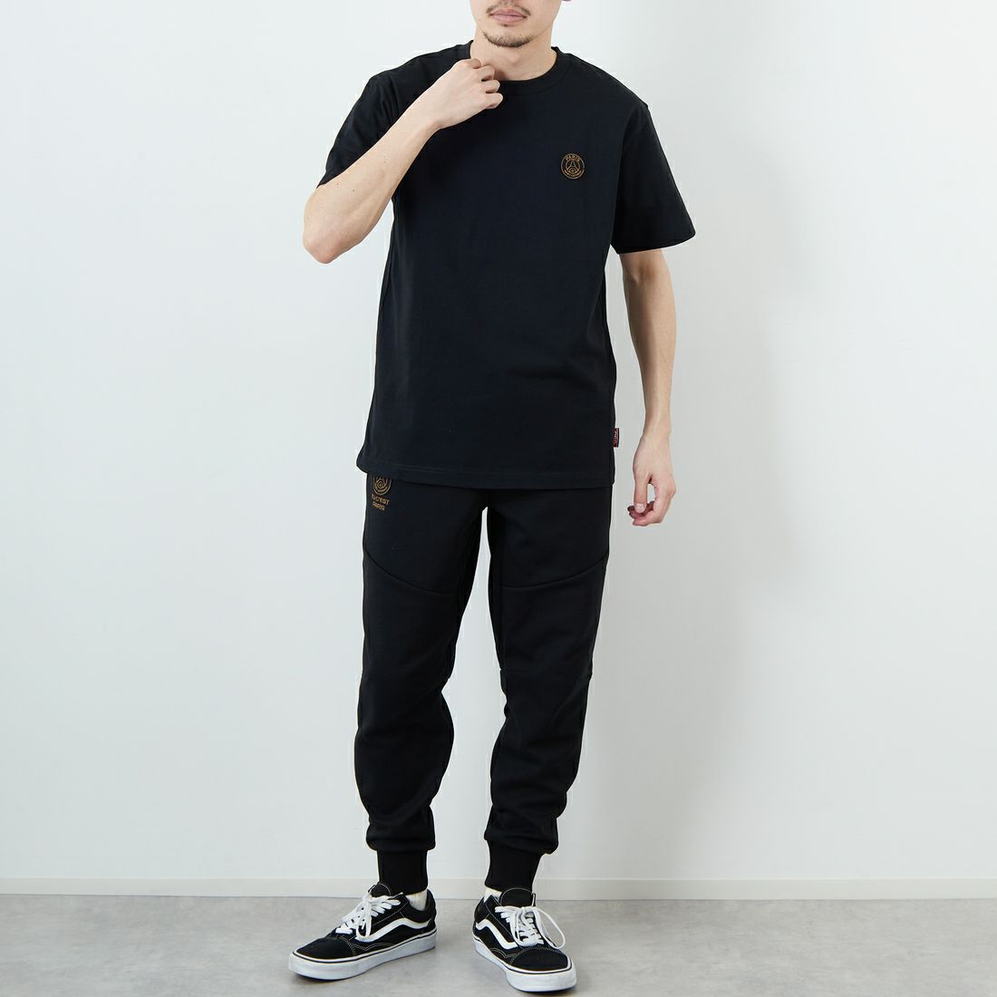 PARIS SAINT-GERMAN [パリ・サンジェルマン] PARISロゴ バックプリントTシャツ [PS0125SS0001] BLACK &&モデル身長：168cm 着用サイズ：M&&