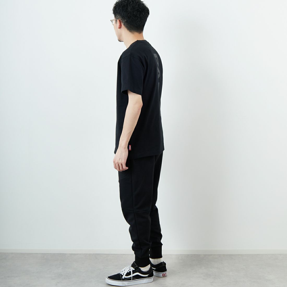 PARIS SAINT-GERMAN [パリ・サンジェルマン] PARISロゴ バックプリントTシャツ [PS0125SS0001] BLACK &&モデル身長：168cm 着用サイズ：M&&