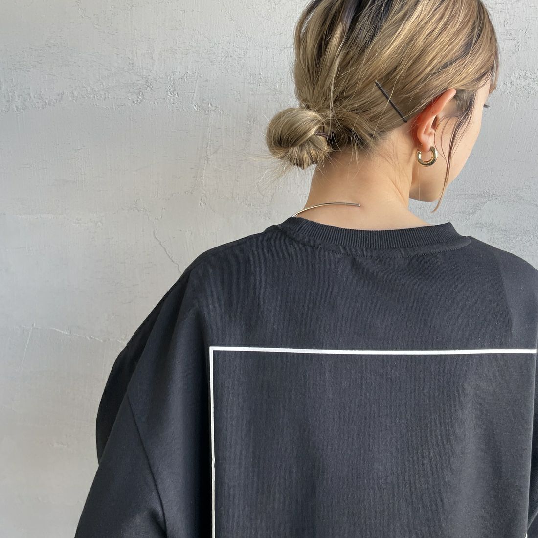 JEANSFACTORY × NANGA [ジーンズファクトリー × ナンガ] 別注 バックプリント ドローコードTシャツ [NW25SS-JF6] BLACK &&モデル身長：150cm 着用サイズ：S&&