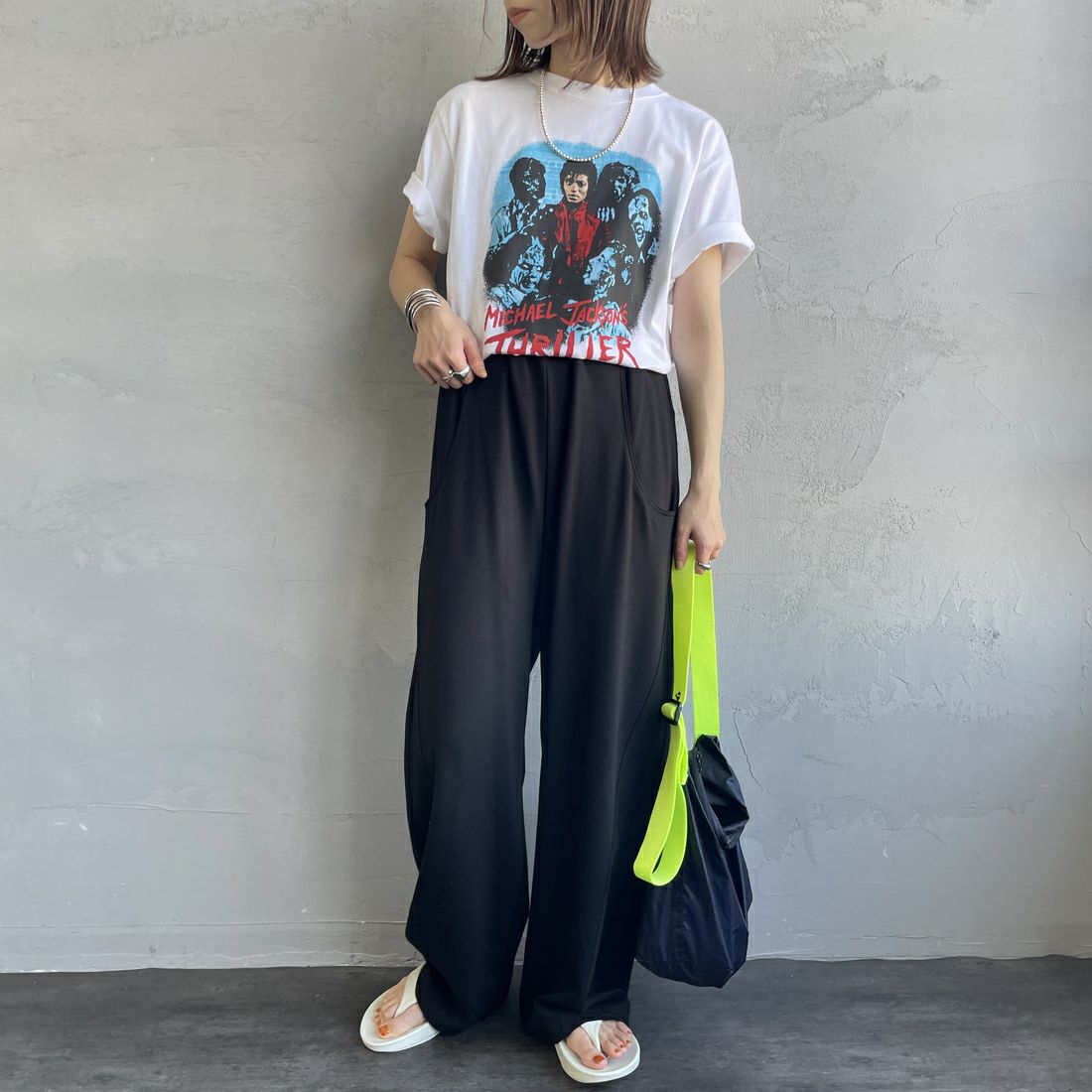 GOOD ROCK SPEED [グッドロックスピード] MICHAEL JACKSON PHOTO T-SHIRT by GOOD ROCK SPEED [25MJK002W] WHITE &&モデル身長：158cm 着用サイズ：F&&