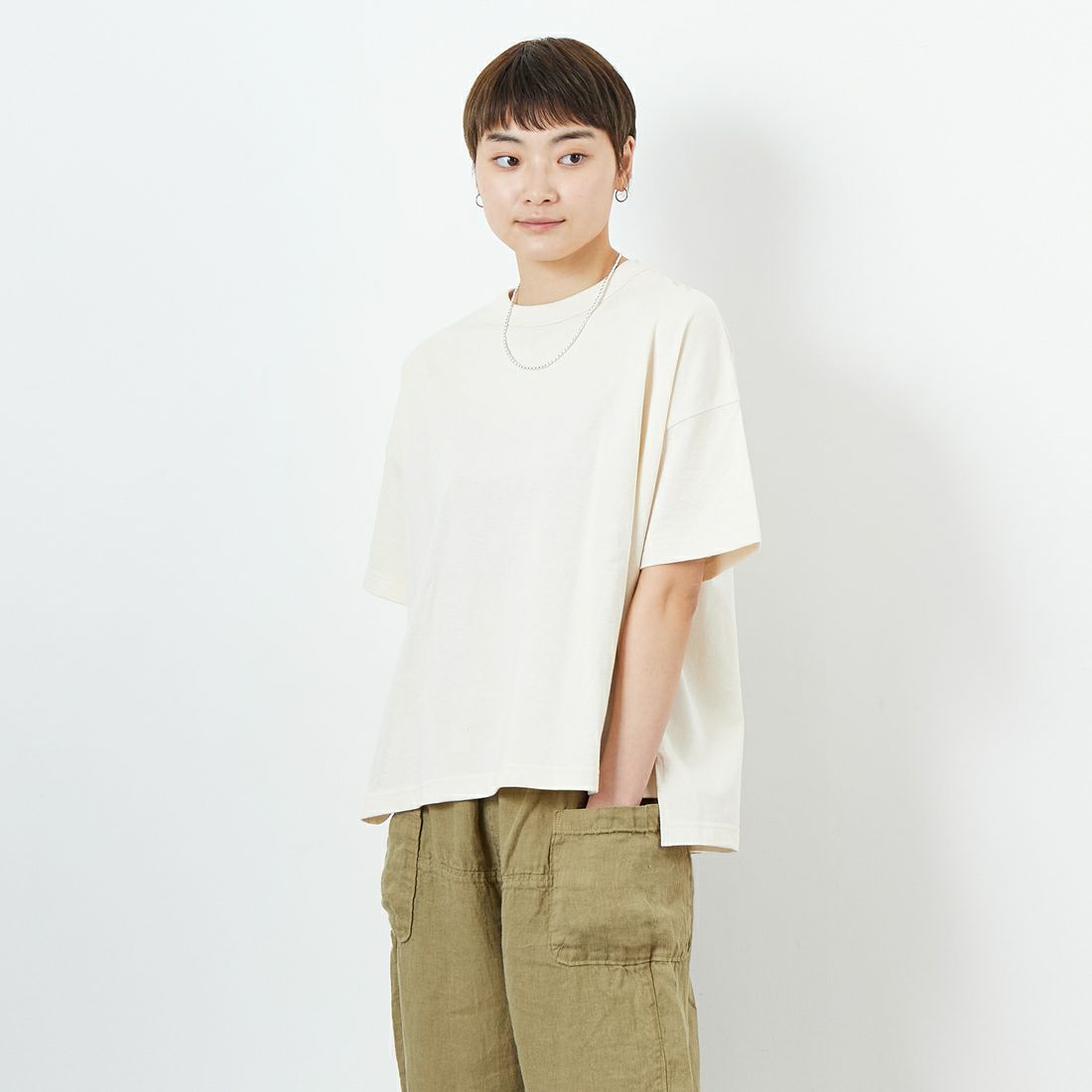 tumugu: [ツムグ] オーガニック空紡天竺 半袖Tシャツ [TC24111-WA] 06 KINARI &&モデル身長：160cm 着用サイズ：F&&