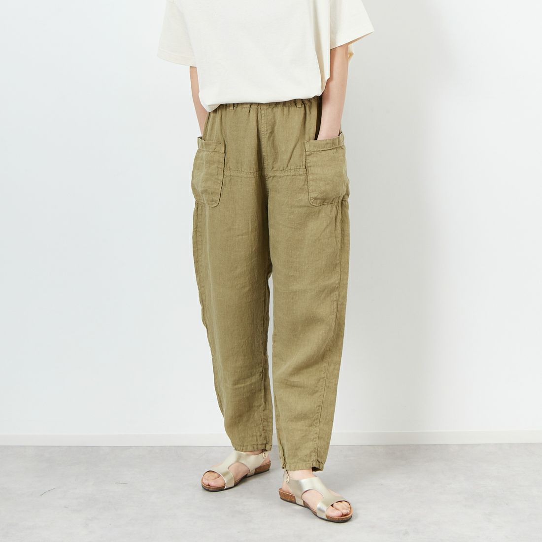 tumugu: [ツムグ] ソリトリネン イージーパンツ [TB23244A-WA] 33 KHAKI &&モデル身長：160cm 着用サイズ：1&&