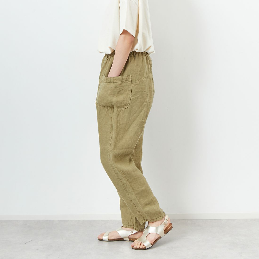 tumugu: [ツムグ] ソリトリネン イージーパンツ [TB23244A-WA] 33 KHAKI &&モデル身長：160cm 着用サイズ：1&&