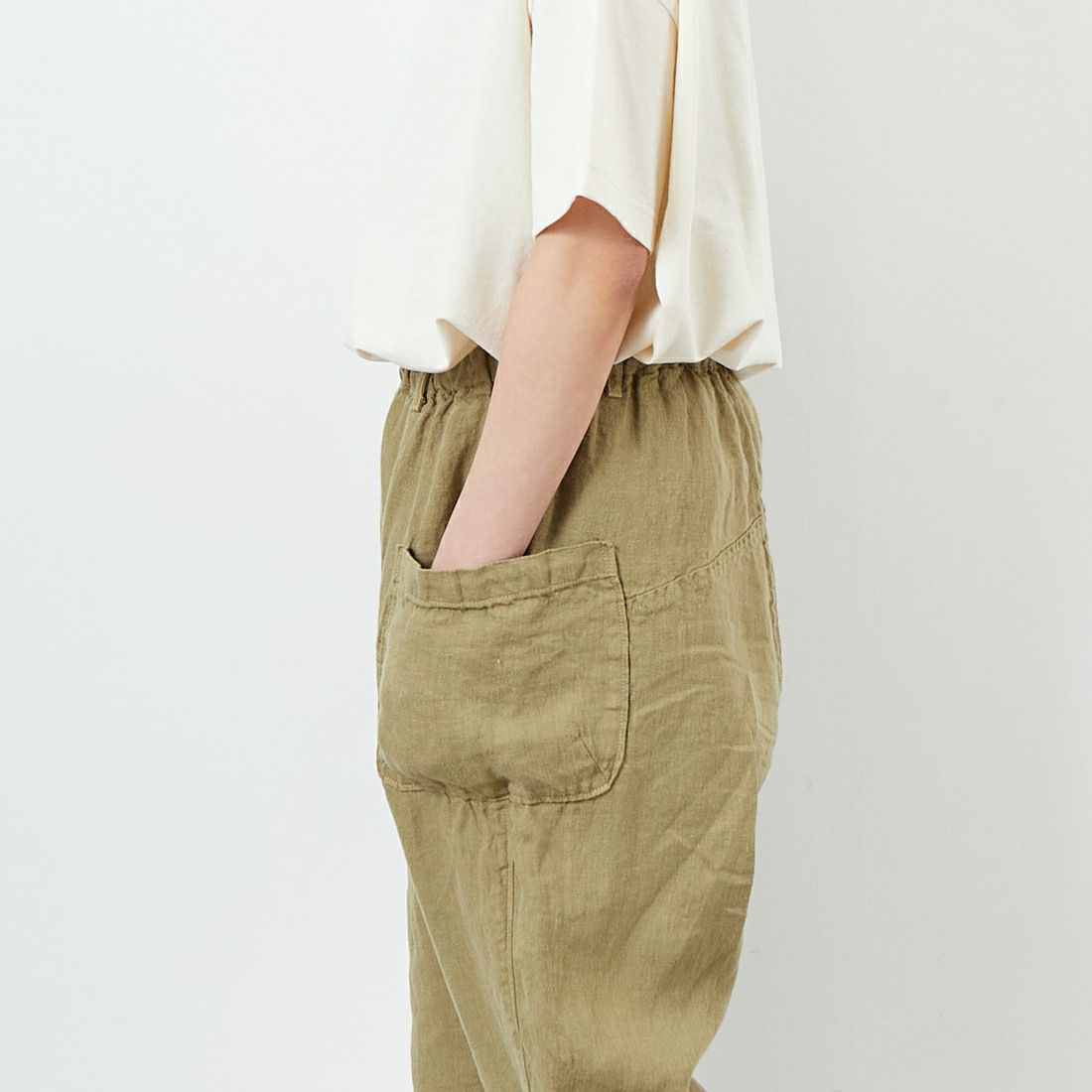 tumugu: [ツムグ] ソリトリネン イージーパンツ [TB23244A-WA] 33 KHAKI &&モデル身長：160cm 着用サイズ：1&&