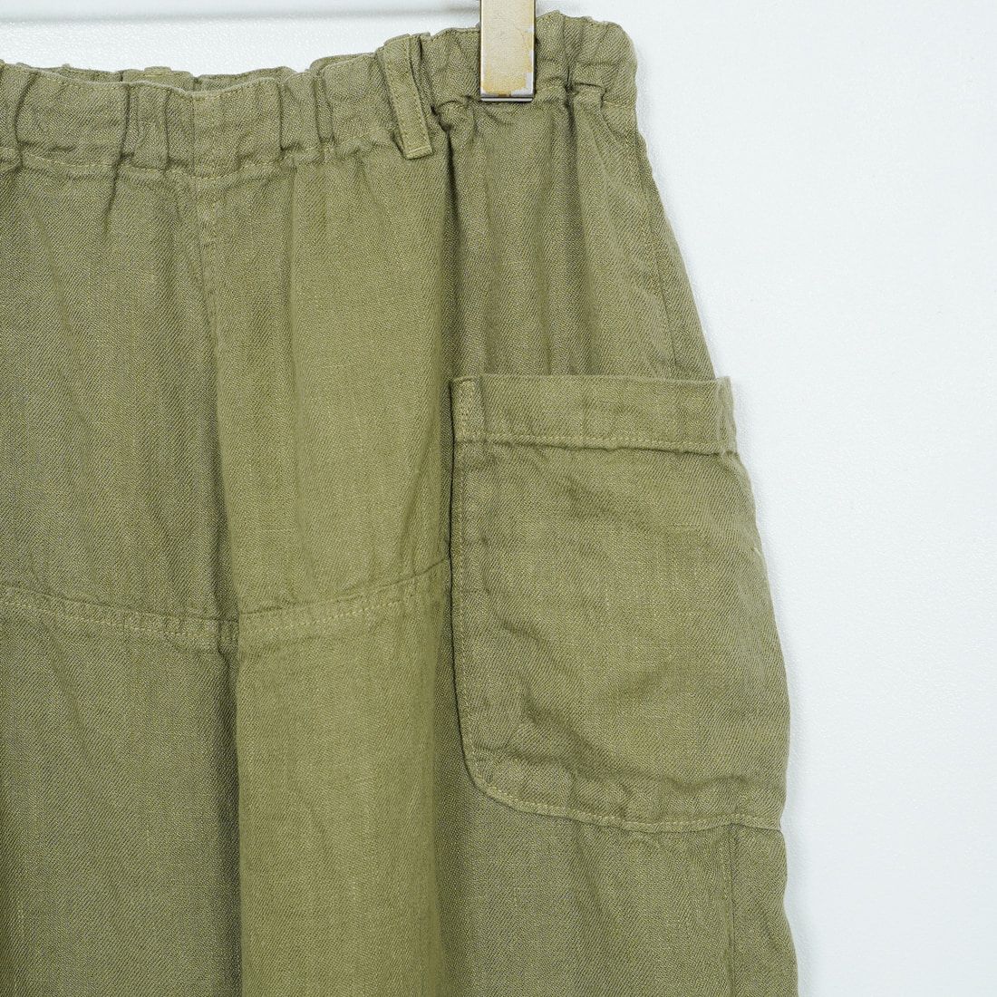tumugu: [ツムグ] ソリトリネン イージーパンツ [TB23244A-WA] 33 KHAKI