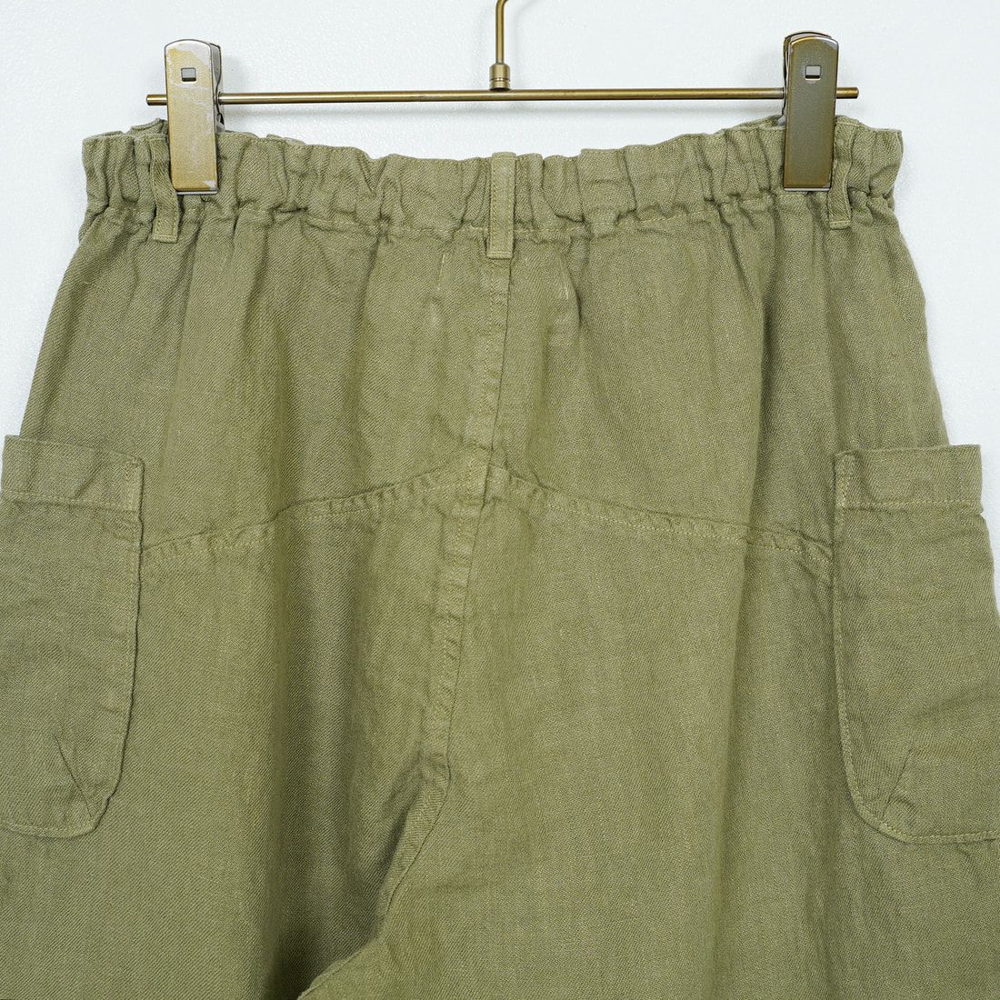 tumugu: [ツムグ] ソリトリネン イージーパンツ [TB23244A-WA] 33 KHAKI