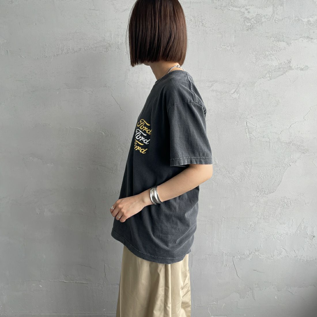 GOOD ROCK SPEED [グッドロックスピード] ファルコン Tシャツ [25FOD009W] CHARCOAL &&モデル身長：160cm 着用サイズ：F&&