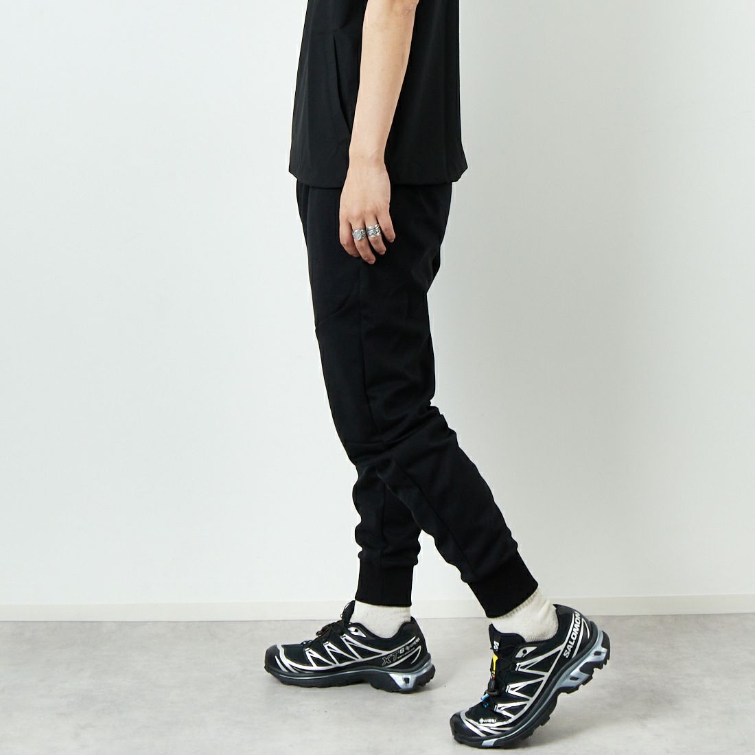 PARIS SAINT-GERMAN [パリ・サンジェルマン] LWテックフリースパンツ [PS1125SS0001] BLACK &&モデル身長：179cm 着用サイズ：XL&&
