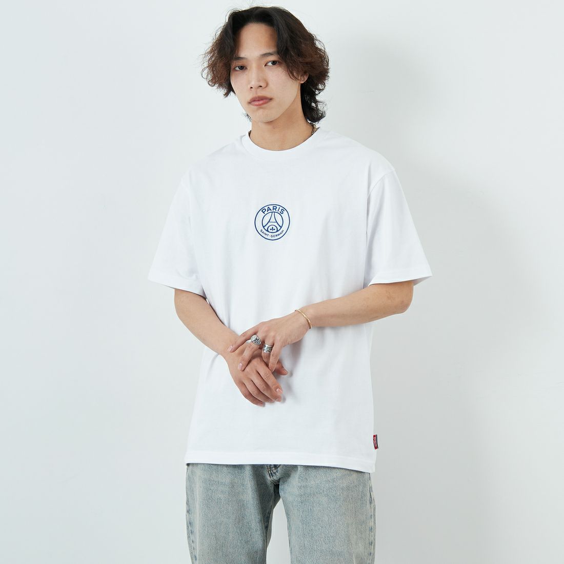 PARIS SAINT-GERMAN [パリ・サンジェルマン] サークルロゴ刺繍 ショートスリーブTシャツ [PS0125SS0002] WHITE &&モデル身長：179cm 着用サイズ：XL&&