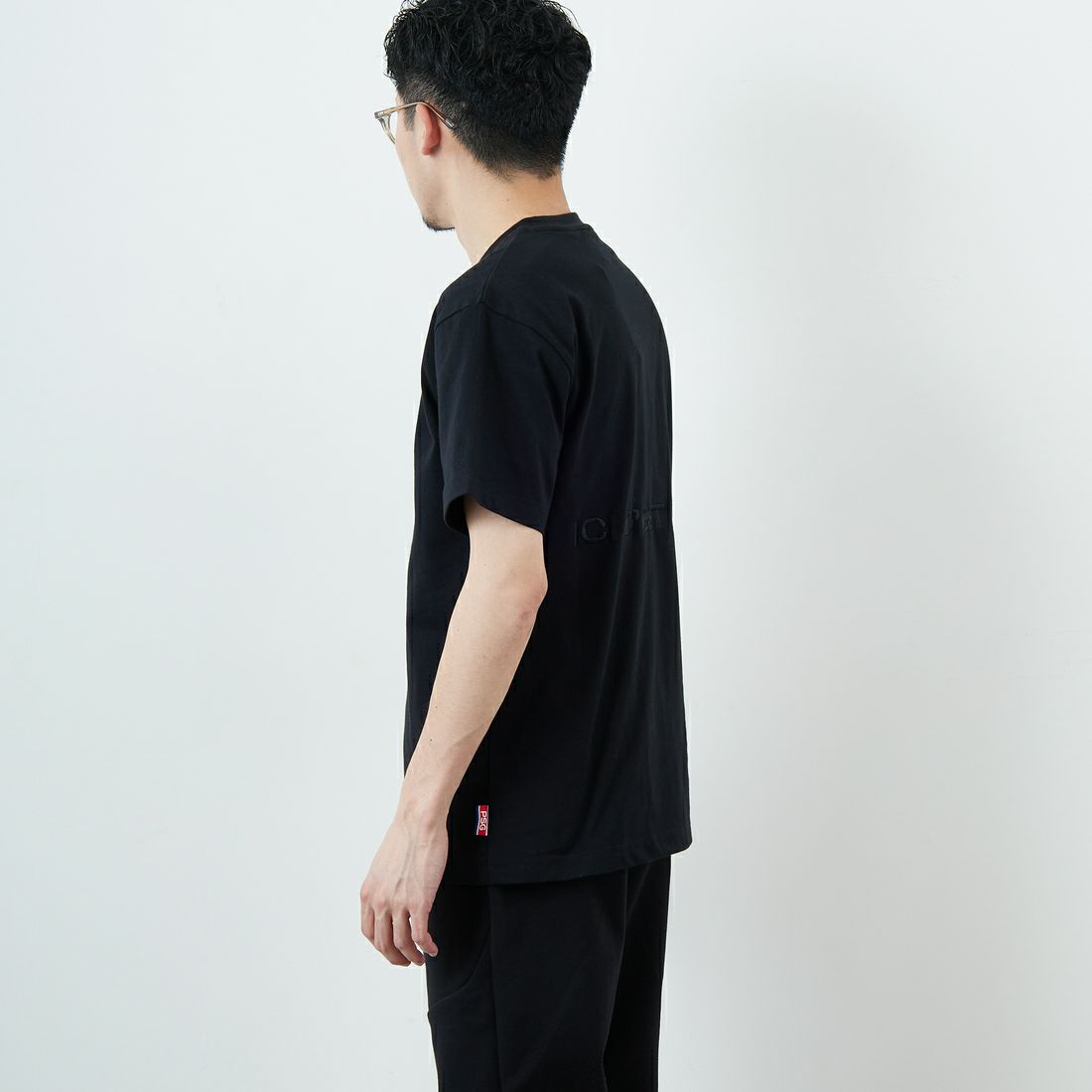 PARIS SAINT-GERMAN [パリ・サンジェルマン] サークルロゴ刺繍 ショートスリーブTシャツ [PS0125SS0002] BLACK &&モデル身長：168cm 着用サイズ：M&&