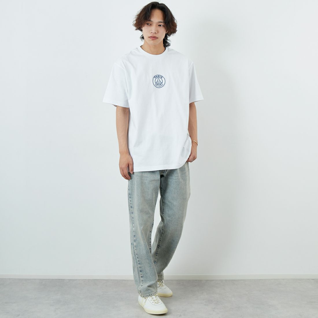 PARIS SAINT-GERMAN [パリ・サンジェルマン] サークルロゴ刺繍 ショートスリーブTシャツ [PS0125SS0002] WHITE &&モデル身長：179cm 着用サイズ：XL&&