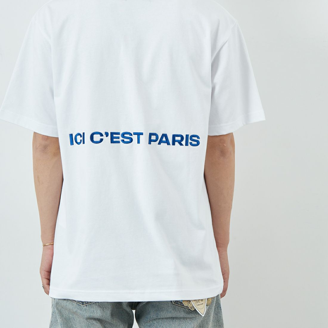PARIS SAINT-GERMAN [パリ・サンジェルマン] サークルロゴ刺繍 ショートスリーブTシャツ [PS0125SS0002] WHITE &&モデル身長：179cm 着用サイズ：XL&&