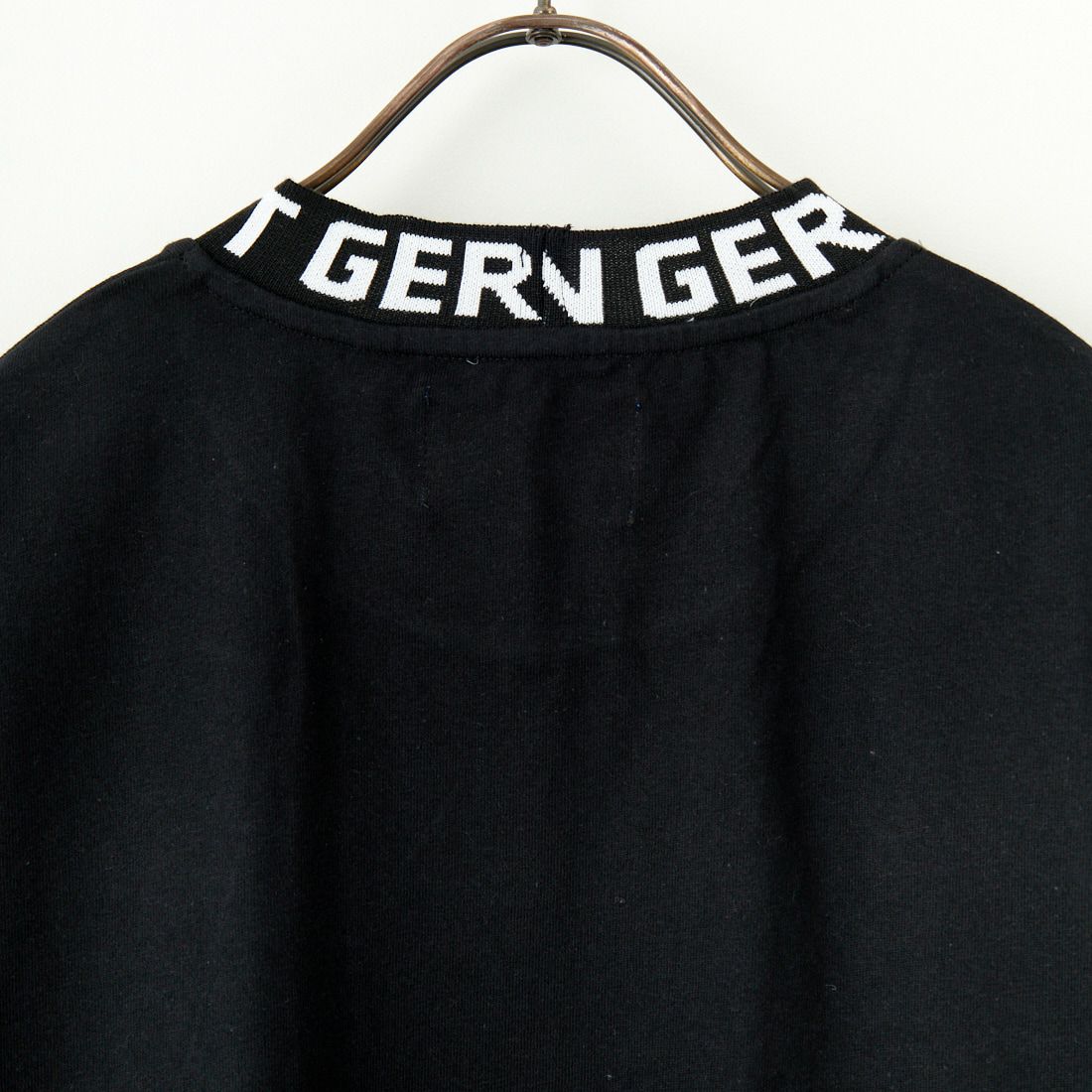 PARIS SAINT-GERMAN [パリ・サンジェルマン] ネックロゴデザイン ショートスリーブTシャツ [PS0125SS0003] BLACK