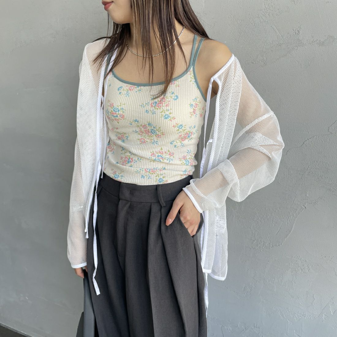 JE MORGAN [ジェイイーモーガン] 別注 TCワッフルカップ付きキャミソール [JF786-29S-JF] NAT/FANCY &&モデル身長：167cm 着用サイズ：F&&