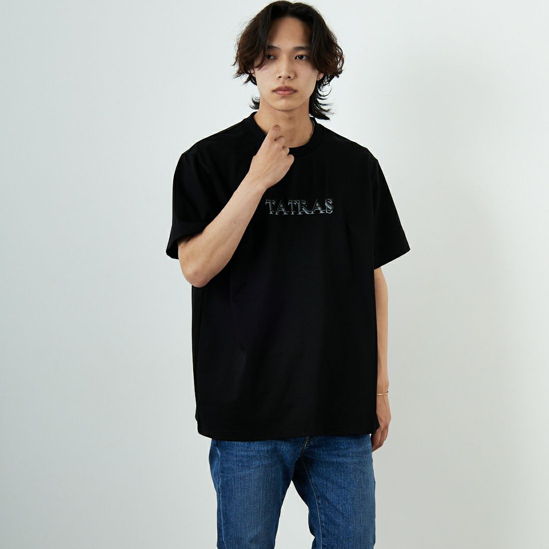 TATRAS [タトラス] RISTEN ショートスリーブTシャツ [MTKE25S8037-M] BLACK &&モデル身長：179cm 着用サイズ：4&&
