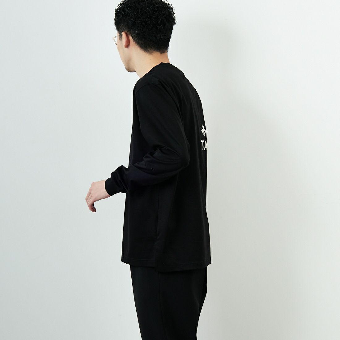 TATRAS [タトラス] BELECI ロングスリーブTシャツ [MTAT25S8242-M] BLACK &&モデル身長：168cm 着用サイズ：1&&