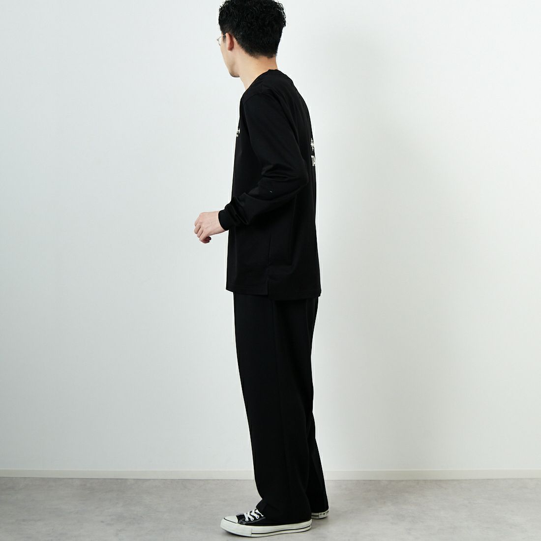 TATRAS [タトラス] BELECI ロングスリーブTシャツ [MTAT25S8242-M] BLACK &&モデル身長：168cm 着用サイズ：1&&