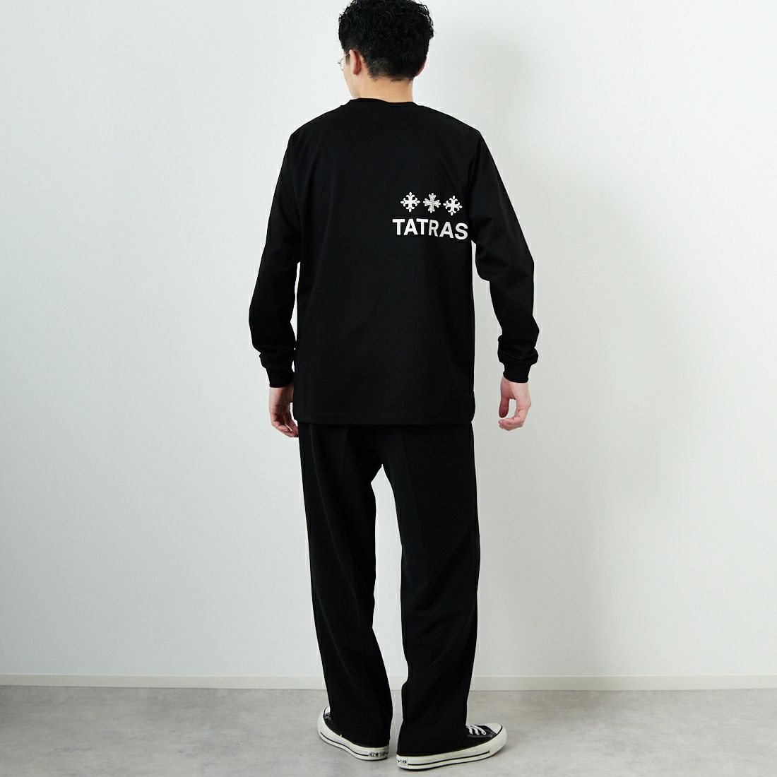 TATRAS [タトラス] BELECI ロングスリーブTシャツ [MTAT25S8242-M] BLACK &&モデル身長：168cm 着用サイズ：1&&