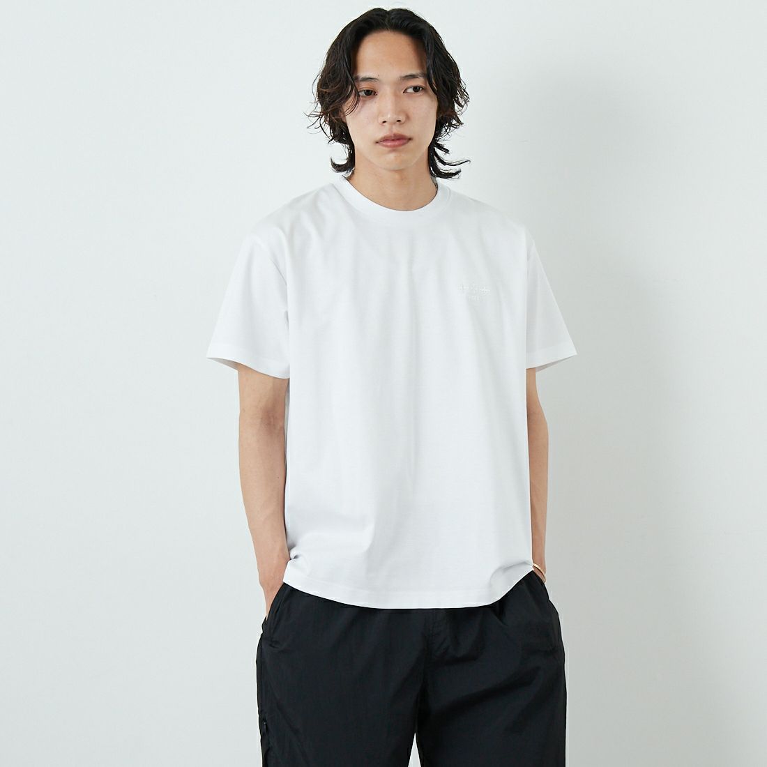 TATRAS [タトラス] 別注 GLUTO ショートスリーブTシャツ [MTIN24S8193-M-JF] WHITE &&モデル身長：179cm 着用サイズ：2&&