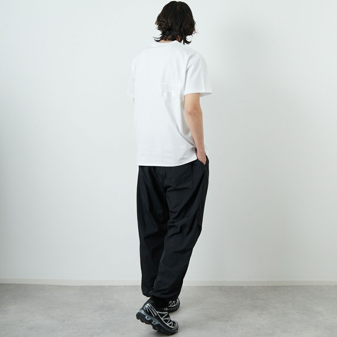TATRAS [タトラス] 別注 GLUTO ショートスリーブTシャツ [MTIN24S8193-M-JF] WHITE &&モデル身長：179cm 着用サイズ：2&&