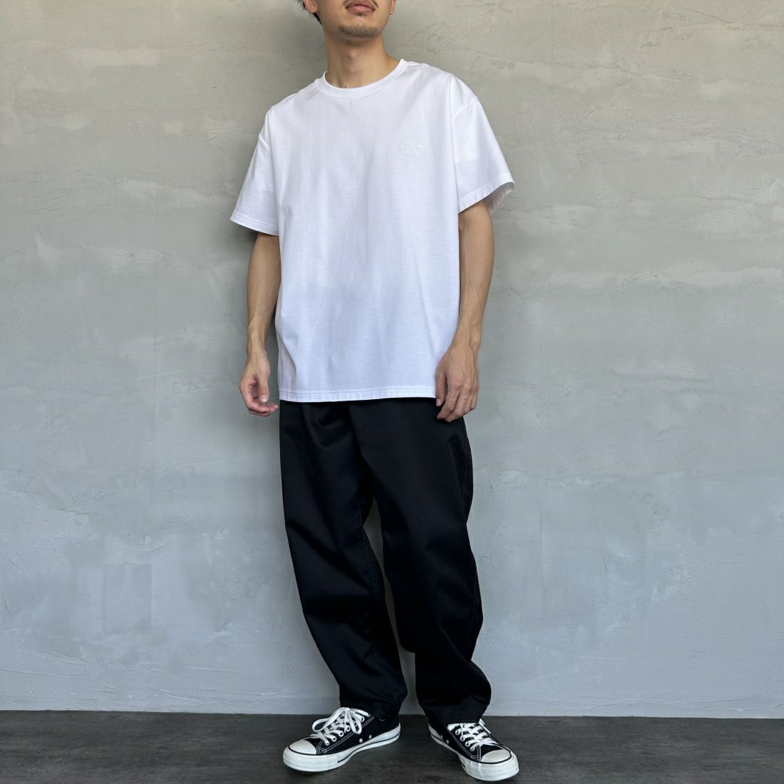 TATRAS [タトラス] 別注 GLUTO ショートスリーブTシャツ [MTIN24S8193-M-JF] WHITE &&モデル身長：168cm 着用サイズ：3&&