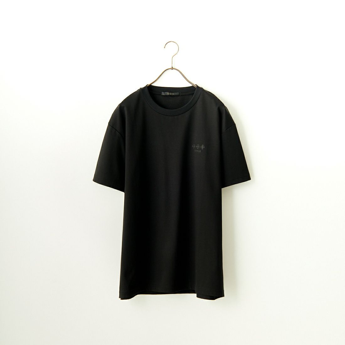 TATRAS [タトラTATRAS [タトラス] 別注 GLUTO ショートスリーブTシャツ [MTIN24S8193-M-JF] BLACKス] 別注 GLUTO ショートスリーブTシャツ [MTIN24S8193-M-JF] BLACK