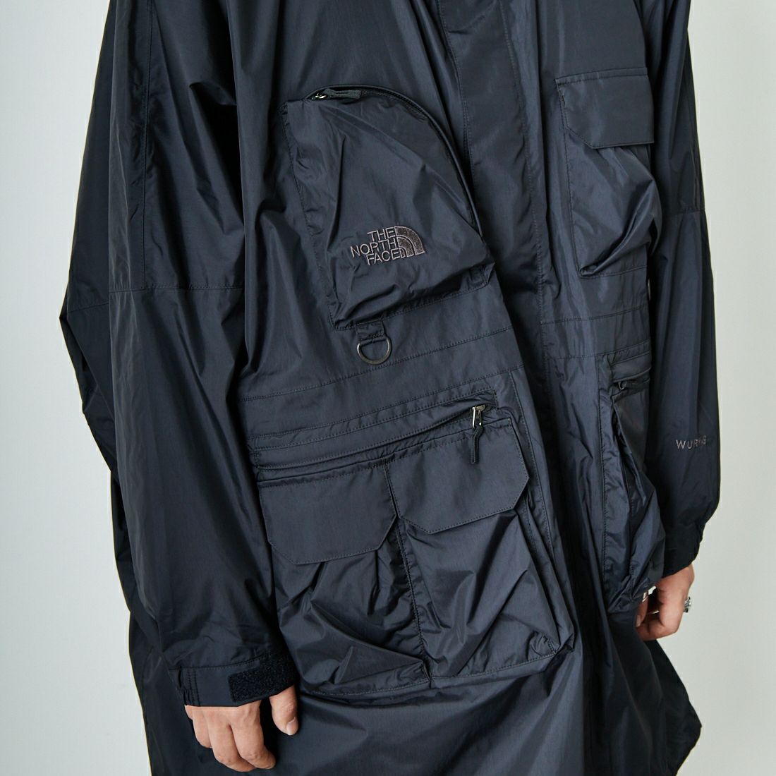 THE NORTH FACE [ザ ノースフェイス] ウーロスフィールドユーティリティポンチョ [NP12532] K &&モデル身長：179cm 着用サイズ：M&&