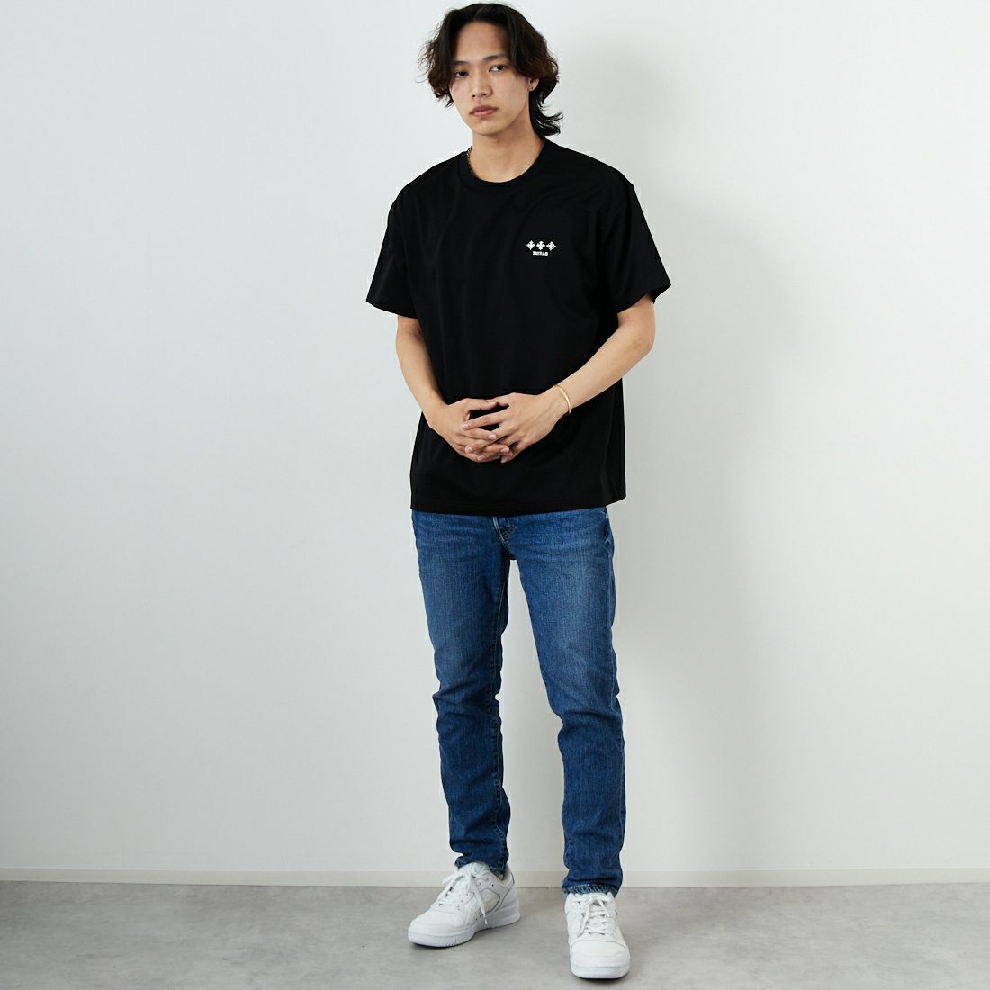 TATRAS [タトラス] NUNKI ショートスリーブTシャツ [MTAT25S8193-M] BLACK &&モデル身長：179cm 着用サイズ：3&&