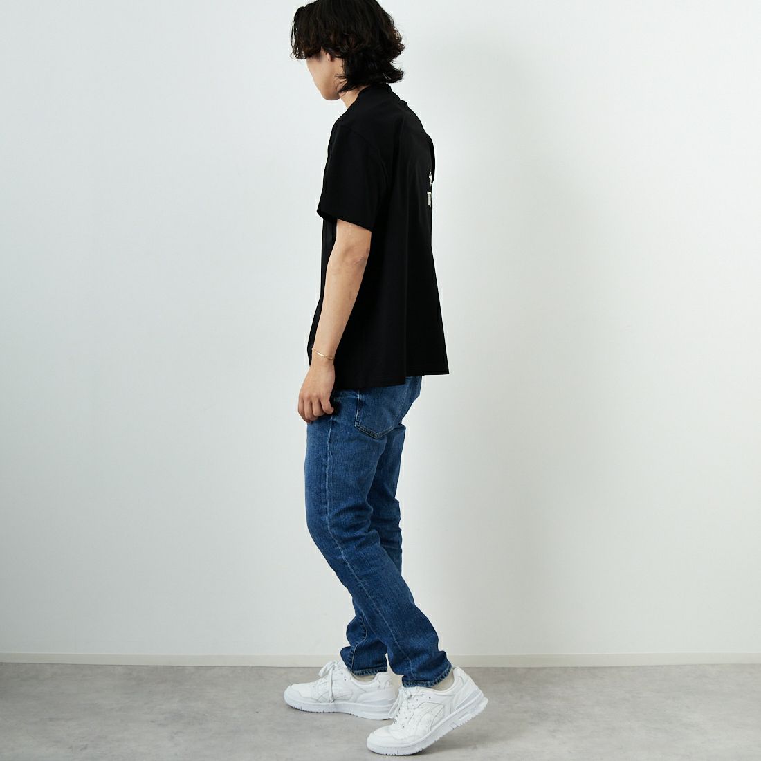 TATRAS [タトラス] NUNKI ショートスリーブTシャツ [MTAT25S8193-M] BLACK &&モデル身長：179cm 着用サイズ：3&&
