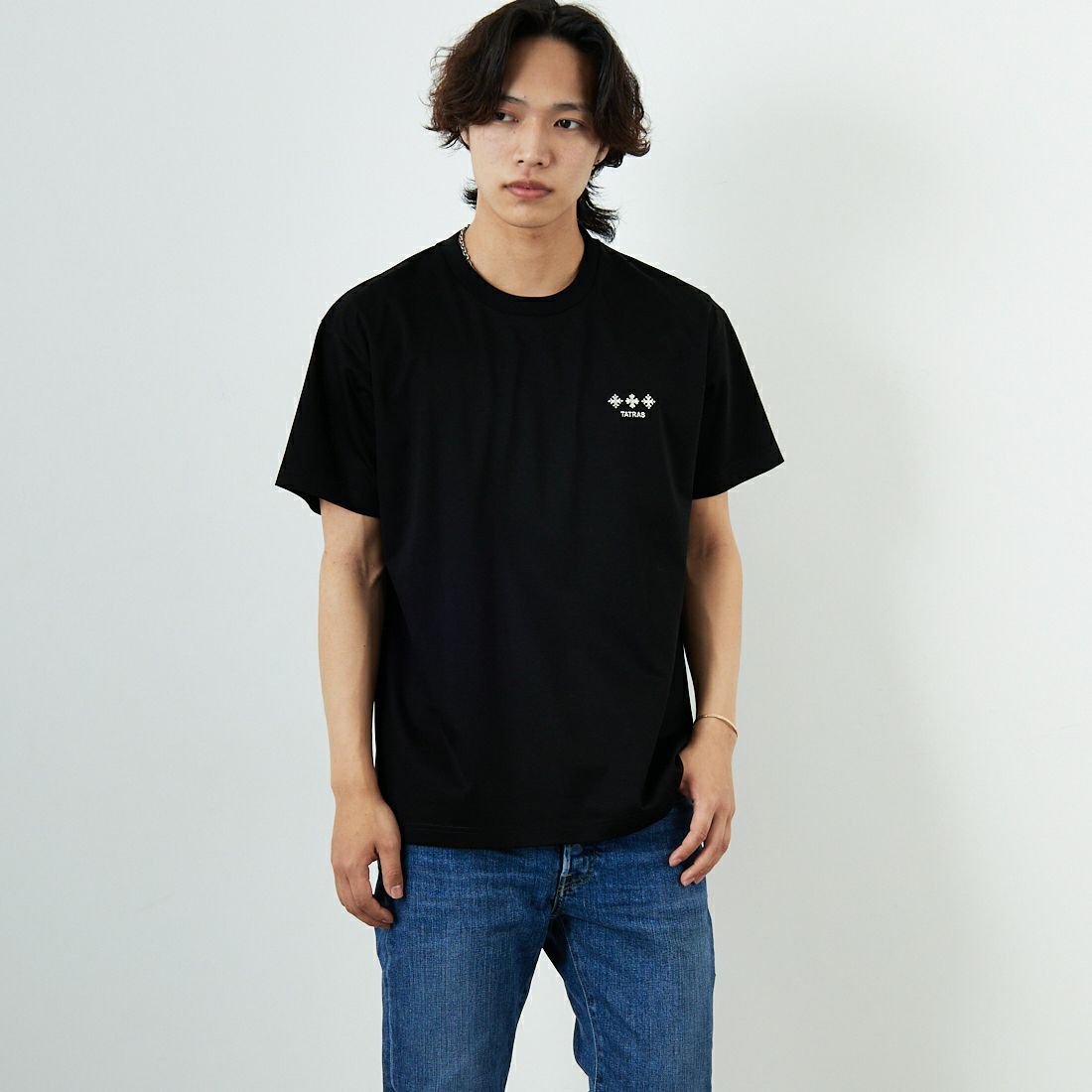 TATRAS [タトラス] NUNKI ショートスリーブTシャツ [MTAT25S8193-M] BLACK &&モデル身長：179cm 着用サイズ：2&&