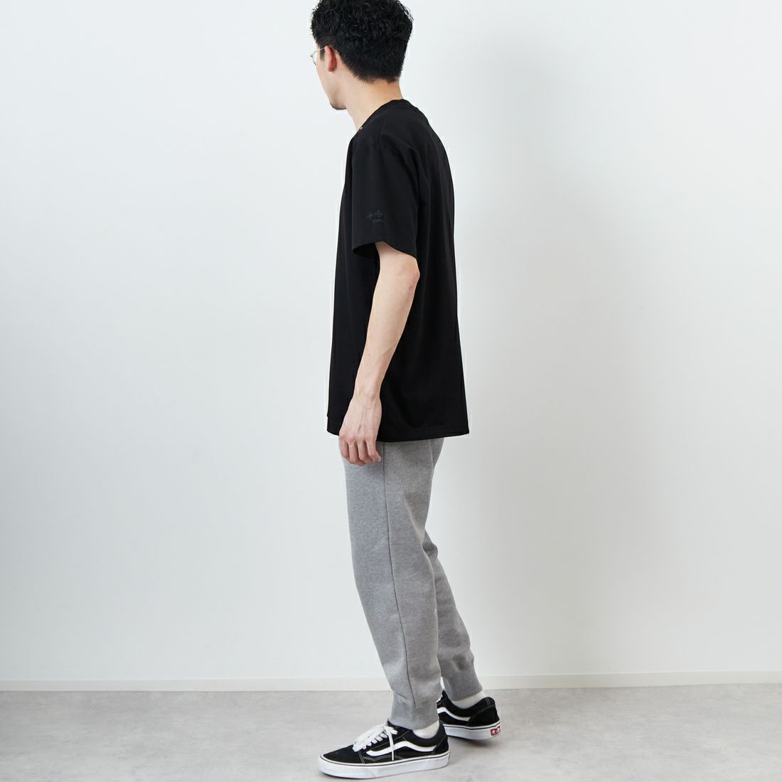 TATRAS [タトラス] WANDO ショートスリーブTシャツ [MTKE25S8038-M] BLACK &&モデル身長：168cm 着用サイズ：2&&