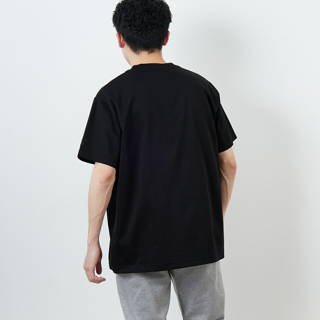 TATRAS [タトラス] WANDO ショートスリーブTシャツ [MTKE25S8038-M] BLACK &&モデル身長：168cm 着用サイズ：2&&