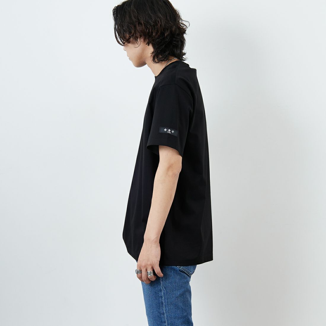TATRAS [タトラス] CIALO ショートスリーブTシャツ [MTAT25S8265-M] BLACK &&モデル身長：179cm 着用サイズ：3&&