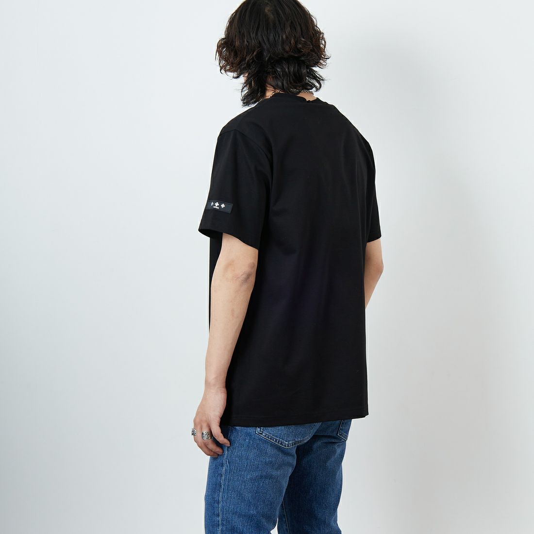 TATRAS [タトラス] CIALO ショートスリーブTシャツ [MTAT25S8265-M] BLACK &&モデル身長：179cm 着用サイズ：3&&