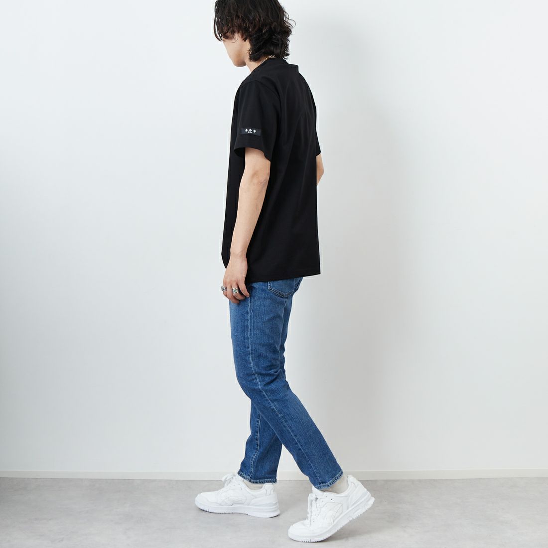 TATRAS [タトラス] CIALO ショートスリーブTシャツ [MTAT25S8265-M] BLACK &&モデル身長：179cm 着用サイズ：3&&