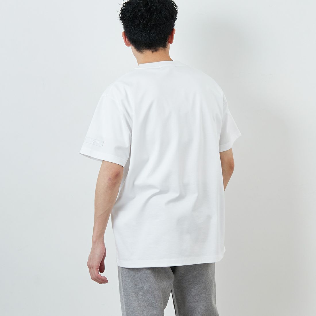 TATRAS [タトラス] CIALO ショートスリーブTシャツ [MTAT25S8265-M] WHITE &&モデル身長：168cm 着用サイズ：2&&