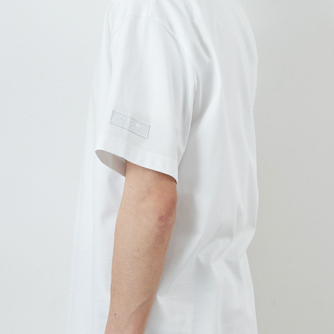 TATRAS [タトラス] CIALO ショートスリーブTシャツ [MTAT25S8265-M] WHITE &&モデル身長：168cm 着用サイズ：2&&