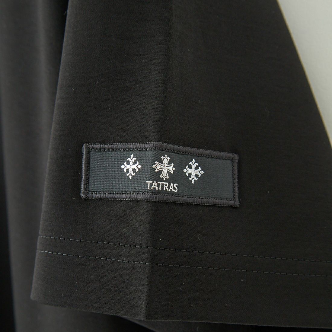 TATRAS [タトラス] CIALO ショートスリーブTシャツ [MTAT25S8265-M] BLACK
