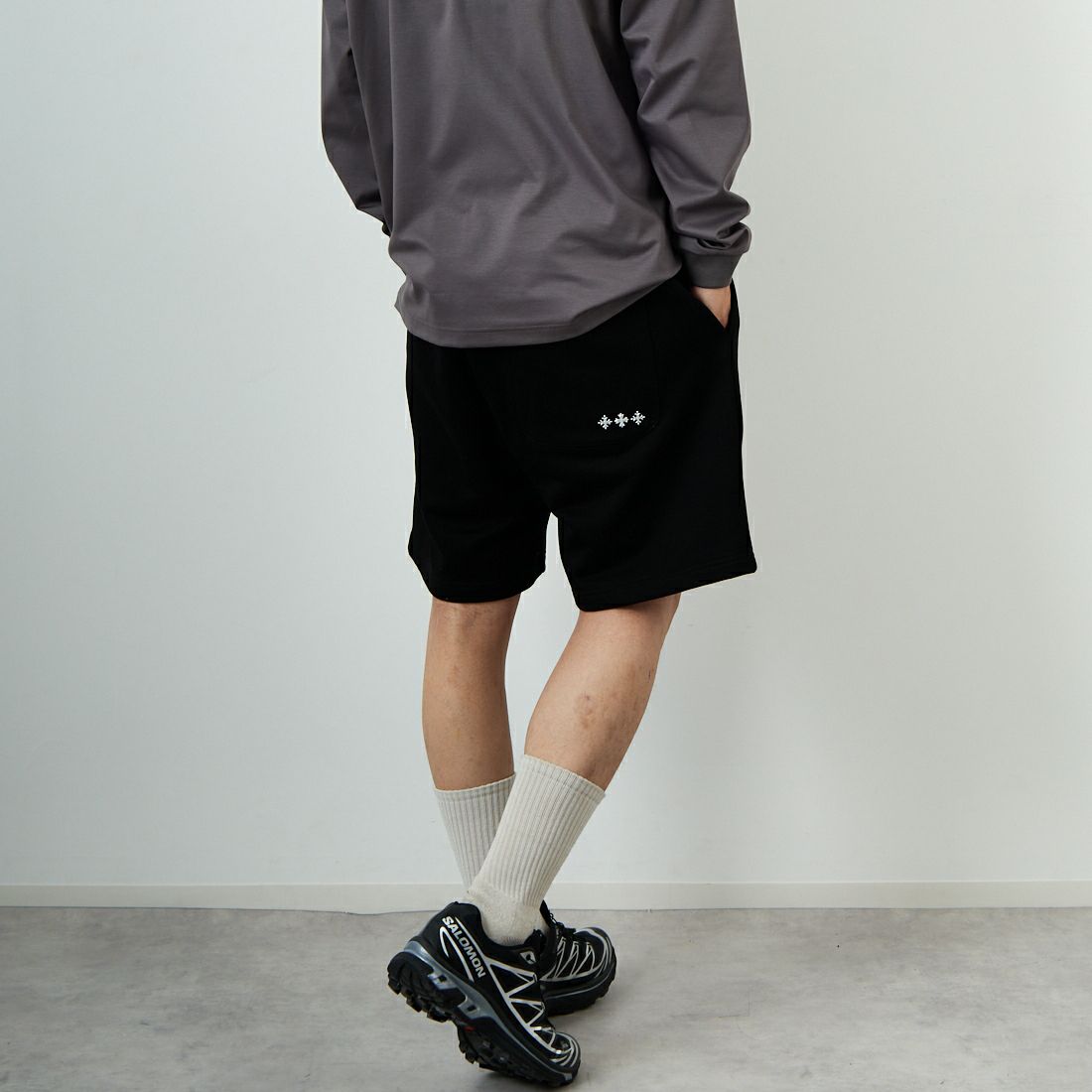 TATRAS [タトラス] FUSSA スウェットショーツ [MTAT25S5093-S] BLACK &&モデル身長：179cm 着用サイズ：4&&