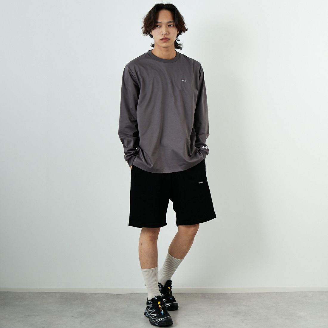 TATRAS [タトラス] FUSSA スウェットショーツ [MTAT25S5093-S] BLACK &&モデル身長：179cm 着用サイズ：4&&