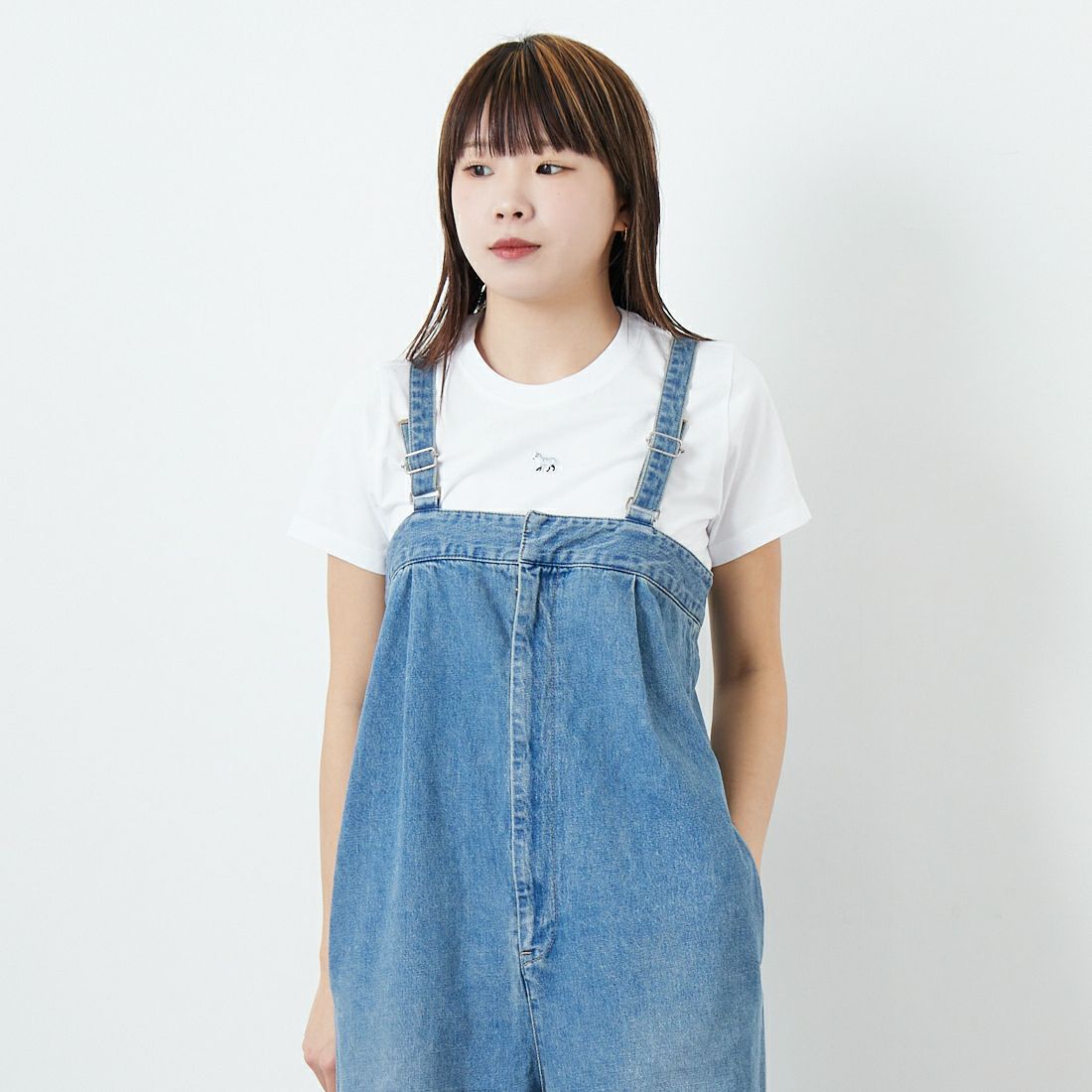 Johnbull [ジョンブル] デニムタックベアサロペット [JL251P21] 016 ﾌﾞﾘｰﾁ &&モデル身長：167cm 着用サイズ：S&&