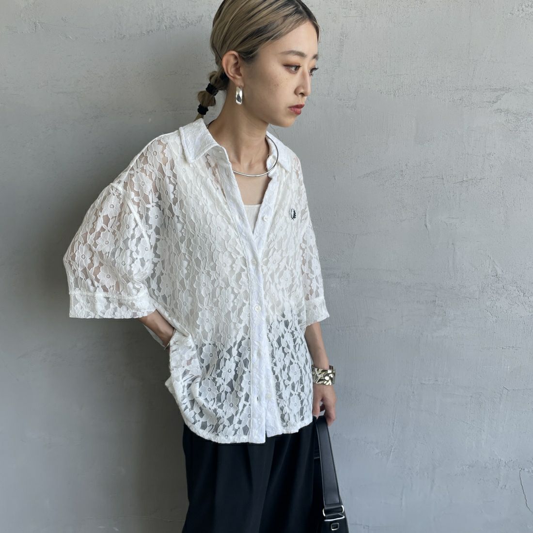 FRED PERRY [フレッドペリー] レースシャツ [G9170] 129 SNOW W &&モデル身長：150cm 着用サイズ：10&&