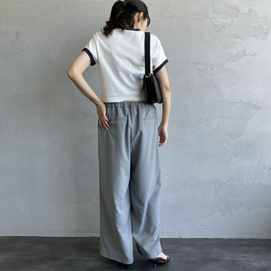 FRED PERRY [フレッドペリー] クロップド リンガーTシャツ [G9163] 129 SNOW W &&モデル身長：160cm 着用サイズ：10&&