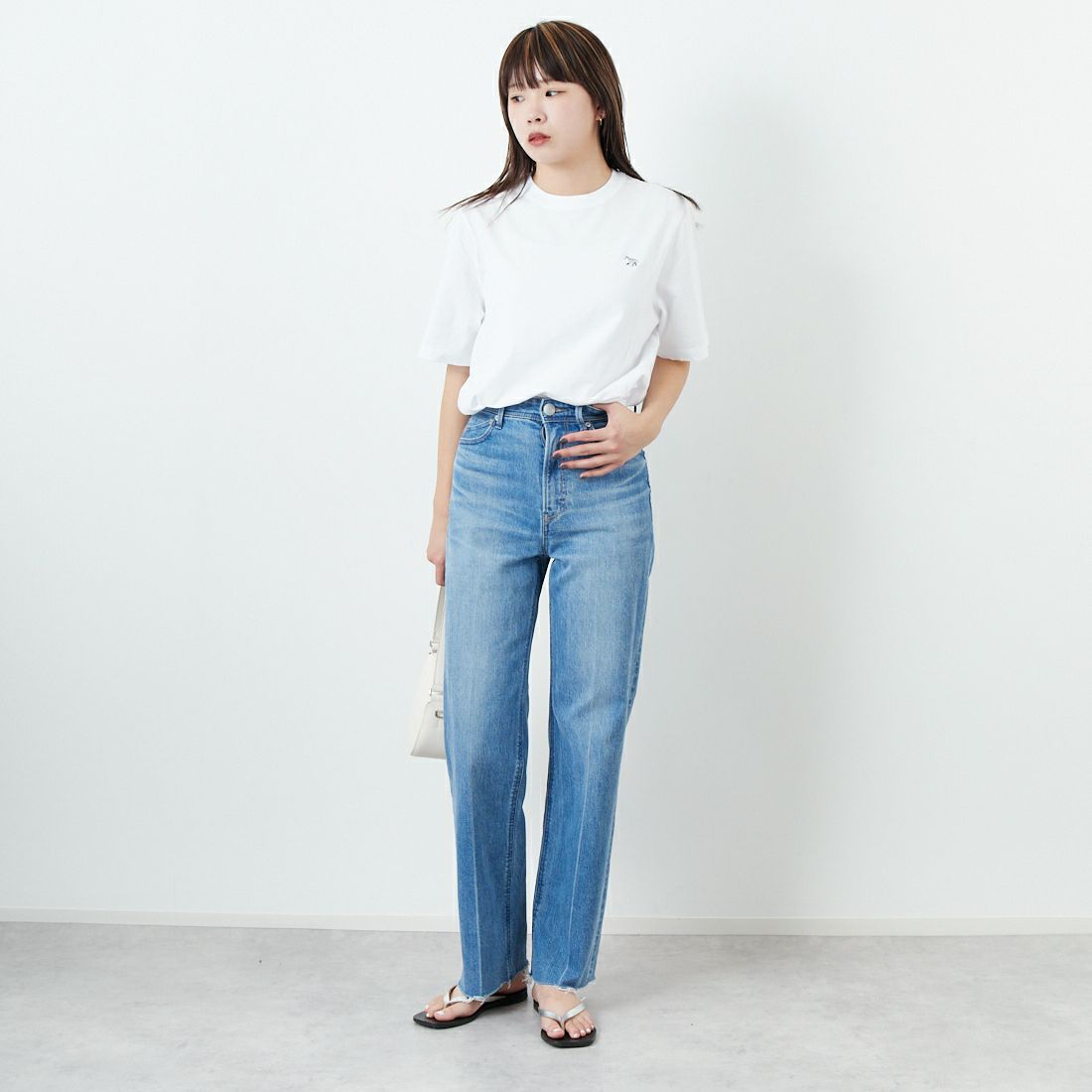 MAISON KITSUNE [メゾン キツネ] ベビーフォックスパッチ コンフォートTシャツ [OW00130KJ0008] P100 WHITE &&モデル身長：167cm 着用サイズ：M&&